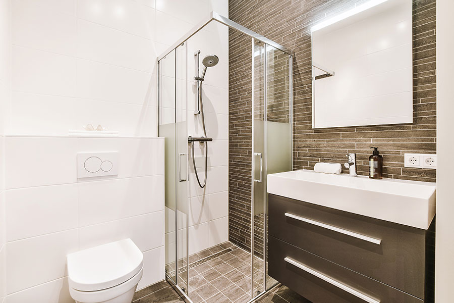 Lavabo, klozet ve duşakabin montajı